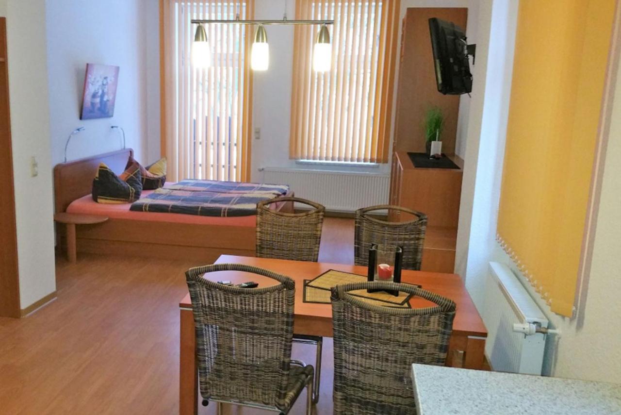 Numero1-Pension Und Cafe Rubeland Buitenkant foto